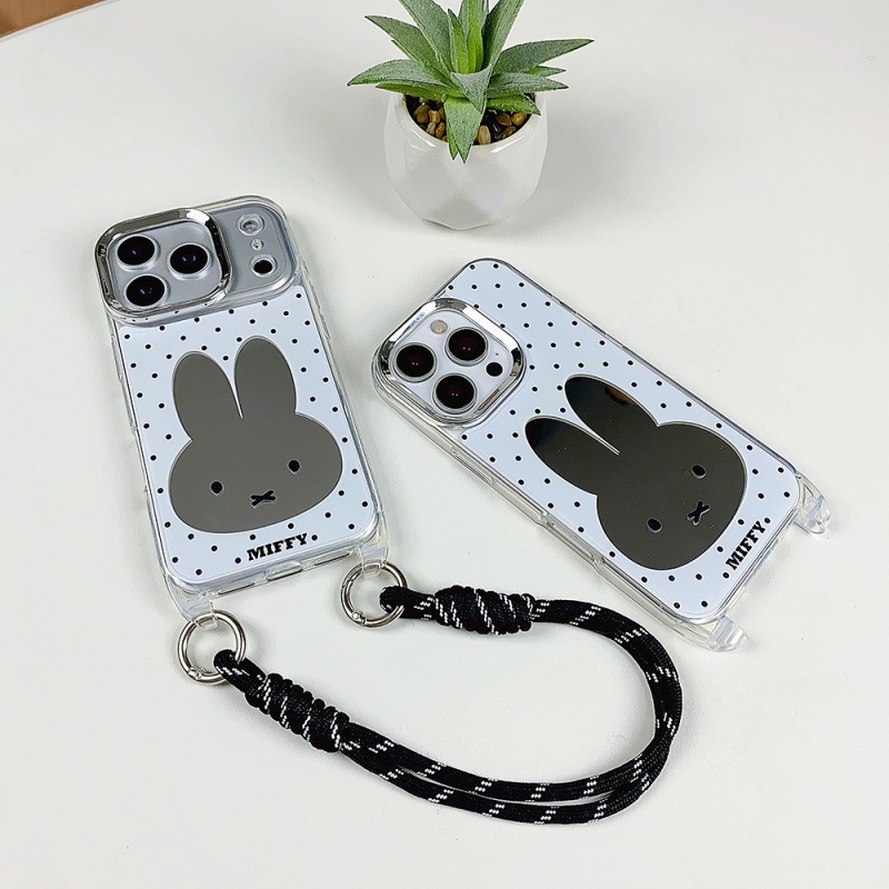 Cute Cartoon Wrist Strap Silicone Case - غطاء هاتف فاخر بمرآة مكياج وتصميم
