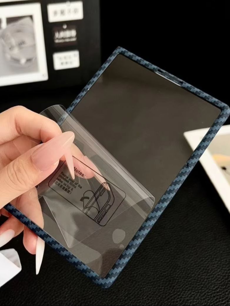 واقي شاشة رقيق للغاية من ألياف - مراجعة Screen Protectors وسعره