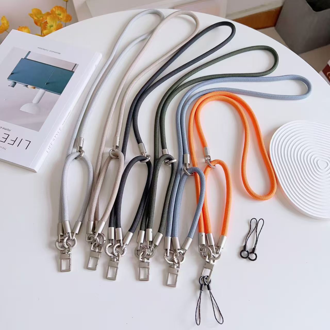 حزام هاتف للارتداء حول الرقبة  - مراجعة Crossbody Lanyard Neck Strap Case وسعره