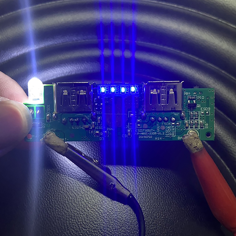 لوحة أم طاقة محمولة USB مزدوجة - مراجعة Power Banks وسعره